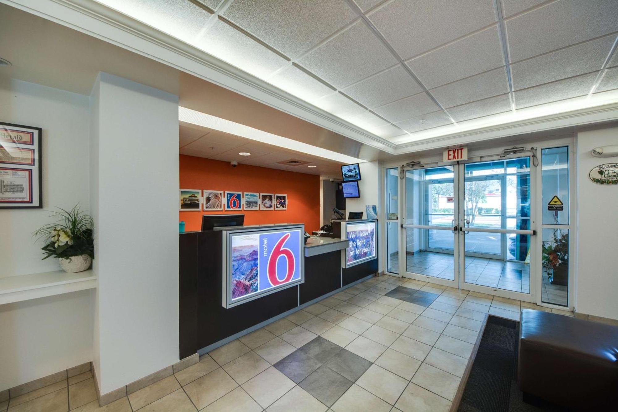Motel 6-Brownsville, Tx Экстерьер фото